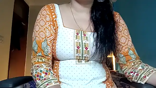 horny milf couple online show from June 7, 5:49 pm
