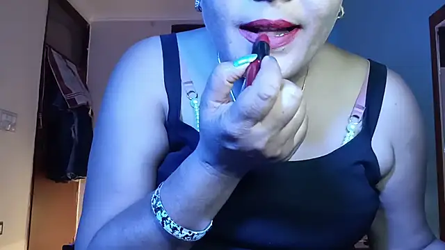 horny milf couple online show from July 1, 8:05 am