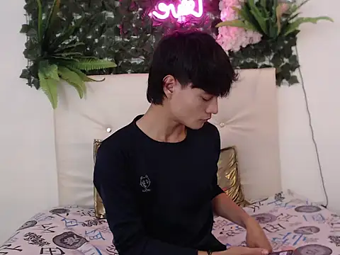 Snapshot of alex_russo__ chatting on October 22, 3:40 am alex russo online show from October 22, 3:40 am