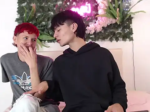 Snapshot of alex_russo__ chatting on November 8, 4:01 am alex russo online show from November 8, 4:01 am