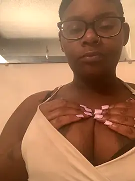 ThickChick94 online show from October 18, 6:58 am