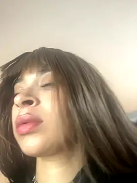 alahia hank online show from November 27, 6:32 pm