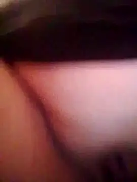 Snapshot of LusiyaGold5 chatting on October 24, 1:57 am LusiyaGold5 online show from October 24, 1:57 am