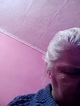 Snapshot of LusiyaGold5 chatting on November 2, 6:21 pm LusiyaGold5 online show from November 2, 6:21 pm