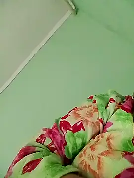 Snapshot of LusiyaGold5 chatting on November 24, 8:36 am LusiyaGold5 online show from November 24, 8:36 am