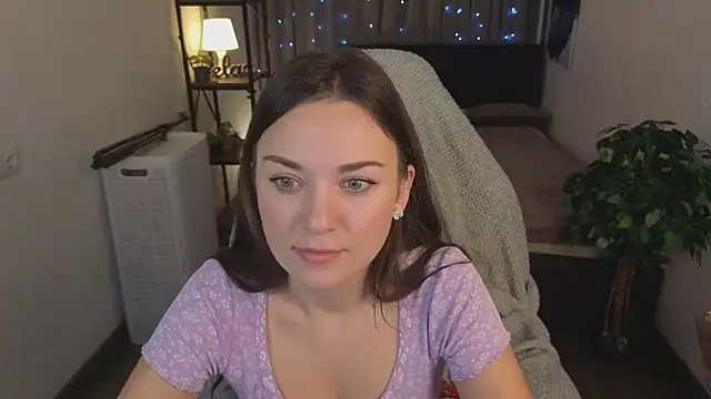 Madison Golden online show from November 21, 6:45 am