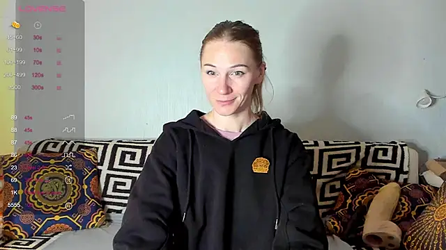 Snapshot of Amalia_Mio chatting on October 12, 11:48 pm Amalia Mio online show from October 12, 11:48 pm