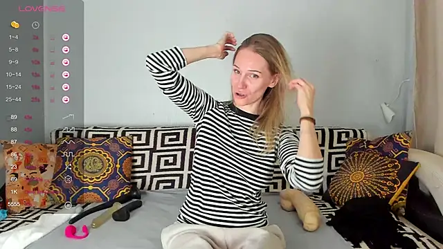 Snapshot of Amalia_Mio chatting on November 9, 8:01 am Amalia Mio online show from November 9, 8:01 am