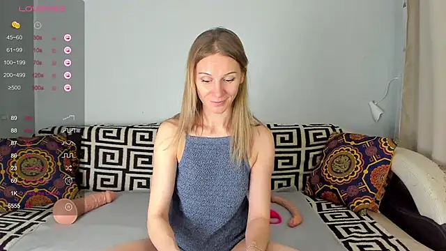 Snapshot of Amalia_Mio chatting on November 14, 10:03 am Amalia Mio online show from November 14, 10:03 am