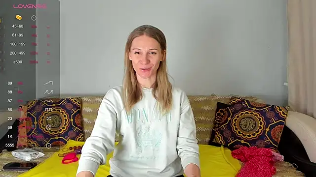 Snapshot of Amalia_Mio chatting on December 15, 8:07 am Amalia Mio online show from December 15, 8:07 am