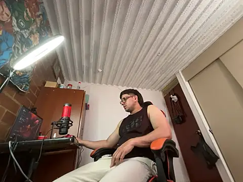 Snapshot of kaspar_6 chatting on April 6, 7:48 pm kaspar 6 online show from April 6, 7:48 pm