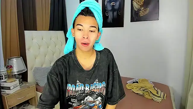 Yourdreamgoddess online show from November 3, 3:57 pm