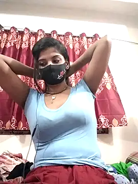 Queen-Any online show from October 7, 6:05 pm