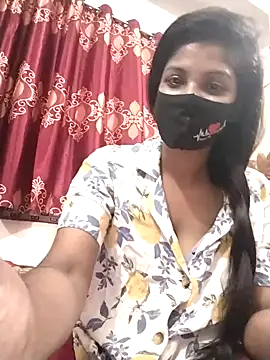 Queen-Any online show from October 30, 5:24 pm