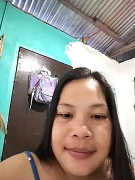 Snapshot of shyhotpinay_32 chatting on October 10, 9:36 pm shyhotpinay 32 online show from October 10, 9:36 pm