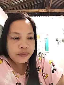 Snapshot of shyhotpinay_32 chatting on October 16, 9:16 pm shyhotpinay 32 online show from October 16, 9:16 pm