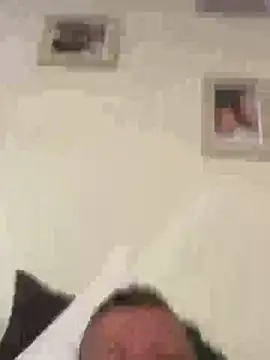 Snapshot of MrandMrsG25xx chatting on February 2, 9:30 am MrandMrsG25xx online show from February 2, 9:30 am