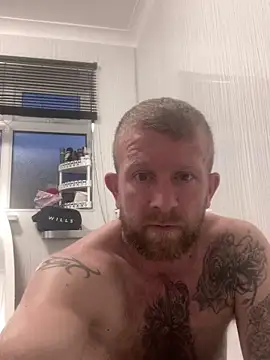 Snapshot of MrandMrsG25xx chatting on March 5, 6:04 pm MrandMrsG25xx online show from March 5, 6:04 pm