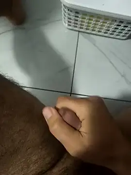 Snapshot of Sert_erkek21_ysm chatting on February 16, 9:38 am Sert erkek21 ysm online show from February 16, 9:38 am