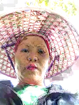 Snapshot of sumaybae chatting on October 17, 1:20 am sumaybae online show from October 17, 1:20 am