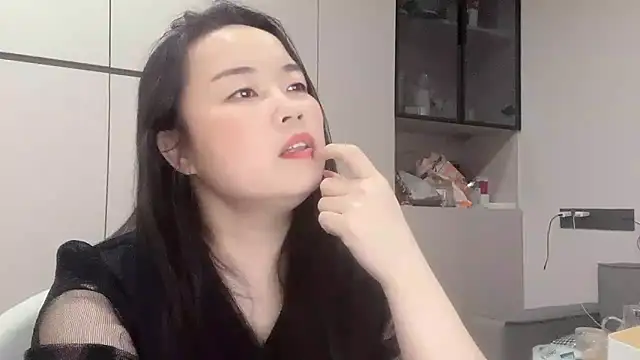 zhiqiu- online show from October 19, 3:56 pm
