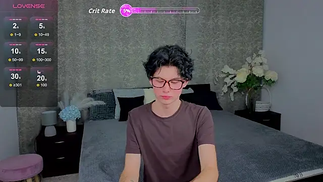 Snapshot of Cute_Mike chatting on November 22, 10:20 pm Cute Mike online show from November 22, 10:20 pm