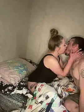 amandatheblondewife online show from December 20, 12:45 pm