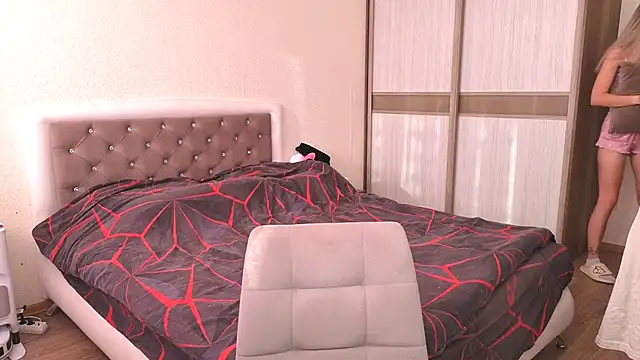 Snapshot of hello_kittyyk chatting on October 17, 11:46 am hello kittyyk online show from October 17, 11:46 am