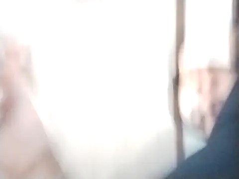 Snapshot of veintitres23 chatting on March 19, 1:20 am veintitres23 online show from March 19, 1:20 am