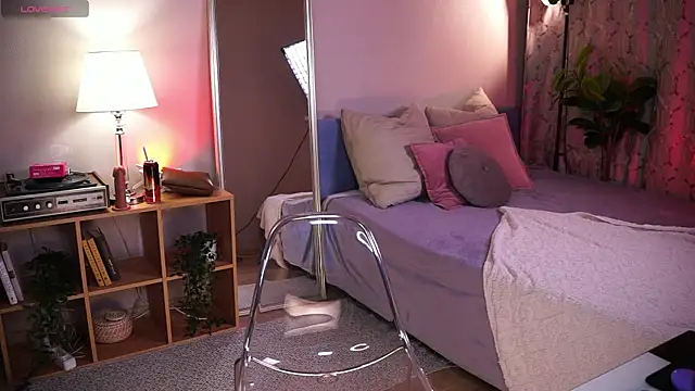 YokoKoko  online show from December 20, 6:20 am