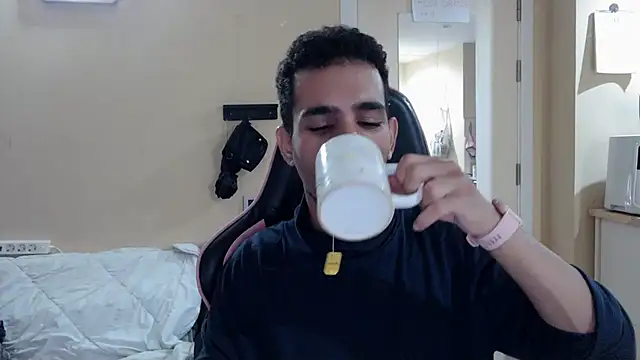 Snapshot of junokun22 chatting on November 5, 7:03 pm junokun22 online show from November 5, 7:03 pm