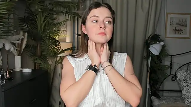 ThelmaJusto online show from November 3, 3:46 pm