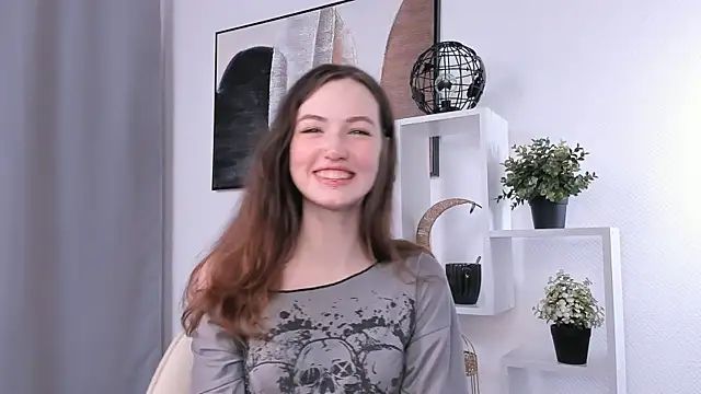 NettieHeinrichs online show from October 5, 2:15 pm
