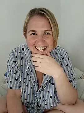 LaceyWestxx online show from October 11, 5:33 pm