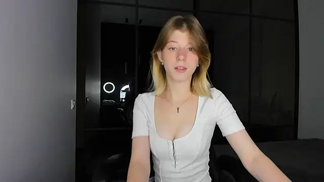 Bellacams online show from October 5, 6:06 pm