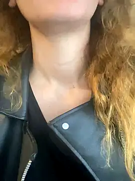 melisss2 online show from December 2, 7:47 am