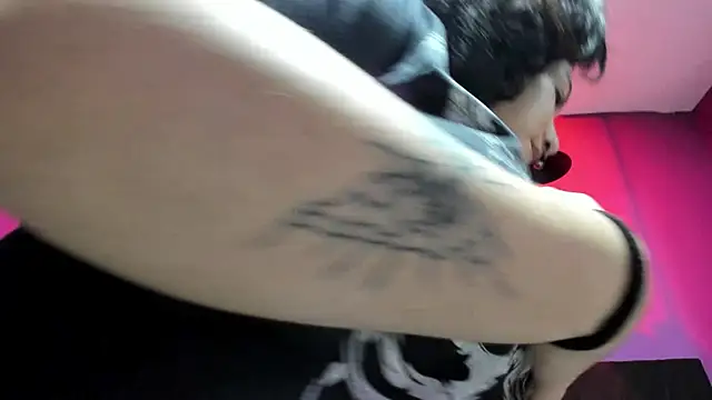 SabbathSinclair online show from December 17, 11:38 am