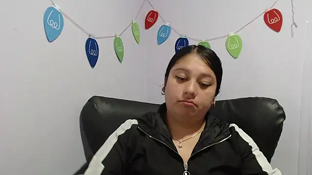 Snapshot of KOREN_JALAA chatting on January 5, 6:35 pm KOREN JALAA online show from January 5, 6:35 pm