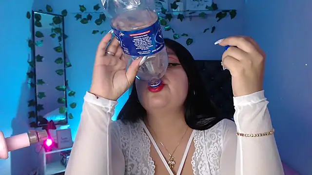 Snapshot of KOREN_JALAA chatting on February 8, 11:02 pm KOREN JALAA online show from February 8, 11:02 pm