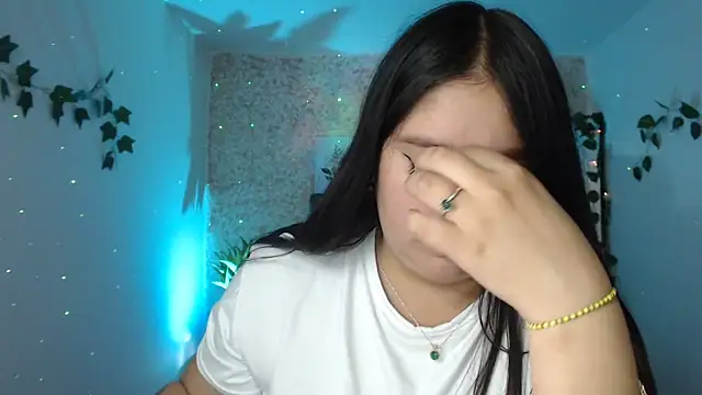 Snapshot of KOREN_JALAA chatting on March 8, 1:28 am KOREN JALAA online show from March 8, 1:28 am