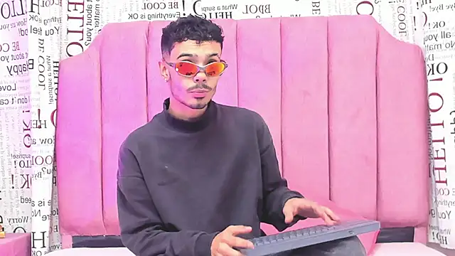 Timothe Evans online show from October 22, 8:52 pm