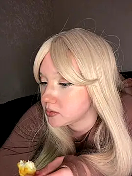 Darling Bri  online show from November 1, 8:55 pm