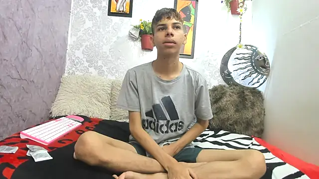 sexyboys cutex18 online show from November 13, 7:57 pm