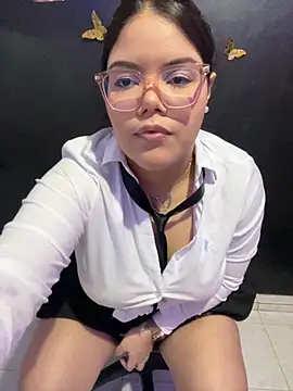 Snapshot of GabrielleMarsh1 chatting on October 8, 1:58 am GabrielleMarsh1 online show from October 8, 1:58 am