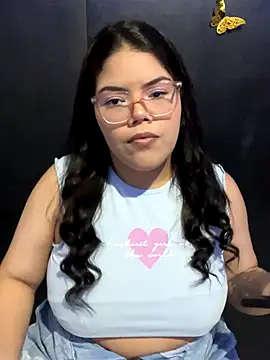 Snapshot of GabrielleMarsh1 chatting on October 14, 1:28 am GabrielleMarsh1 online show from October 14, 1:28 am