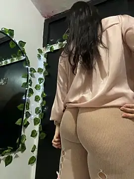 Snapshot of GabrielleMarsh1 chatting on October 19, 2:12 am GabrielleMarsh1 online show from October 19, 2:12 am