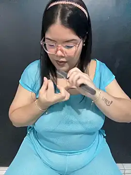 Snapshot of GabrielleMarsh1 chatting on October 22, 2:23 am GabrielleMarsh1 online show from October 22, 2:23 am