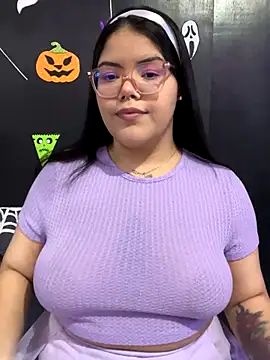 Snapshot of GabrielleMarsh1 chatting on October 28, 2:04 am GabrielleMarsh1 online show from October 28, 2:04 am