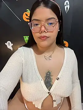 Snapshot of GabrielleMarsh1 chatting on November 2, 3:09 am GabrielleMarsh1 online show from November 2, 3:09 am