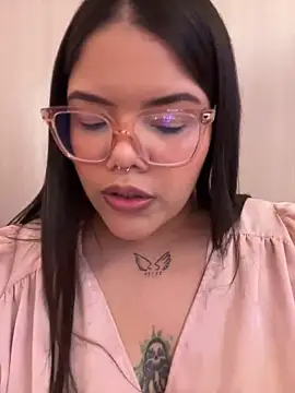 GabrielleMarsh1 online show from February 3, 6:22 am